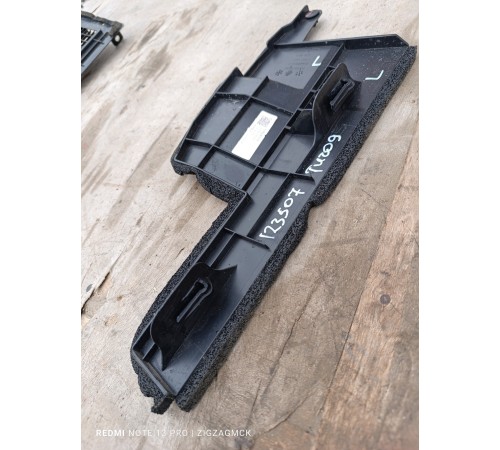 Дефлектор радиатора левый