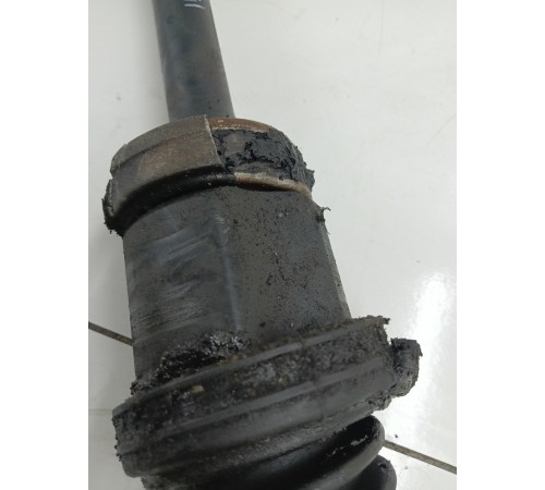 Привод (полуось) передний правый