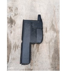 Дефлектор радиатора левый