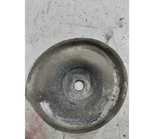 Чашка переднего амортизатора правая