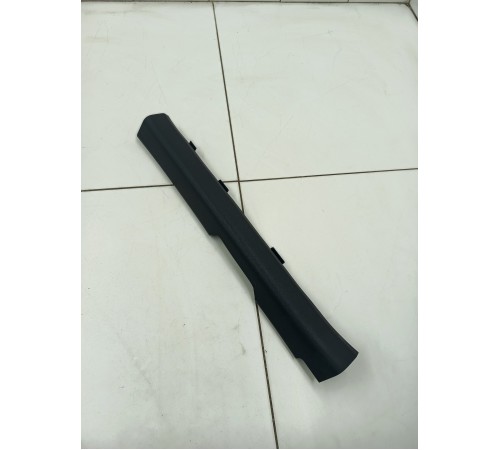 Накладка порога передняя правая