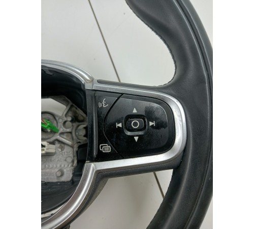 Рулевое колесо (руль)