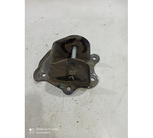 Кронштейн задней балки левый