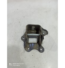 Кронштейн задней балки левый