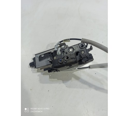 Замок сдвижной двери (задний левый) с доводчиком