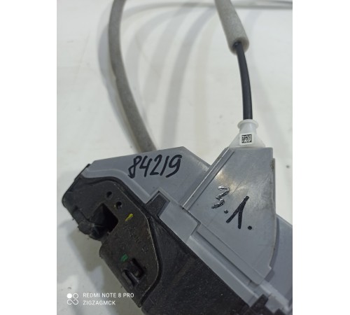 Замок сдвижной двери (задний левый) с доводчиком