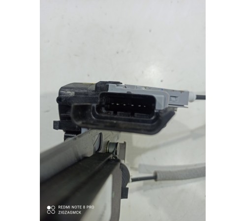 Замок сдвижной двери (задний левый) с доводчиком