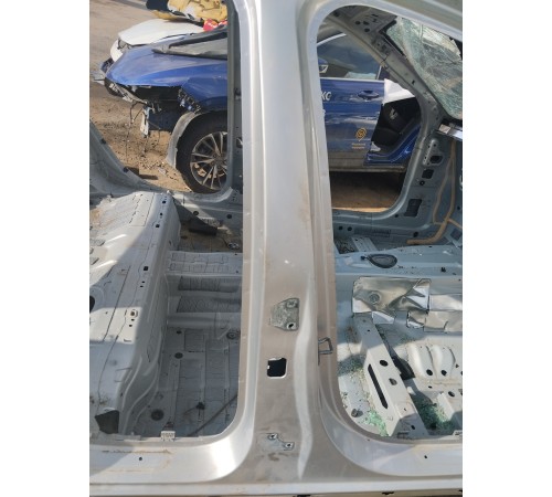 Порог со стойкой правый