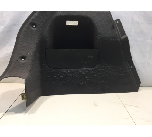 Стенка в багажник с карманом (левая)