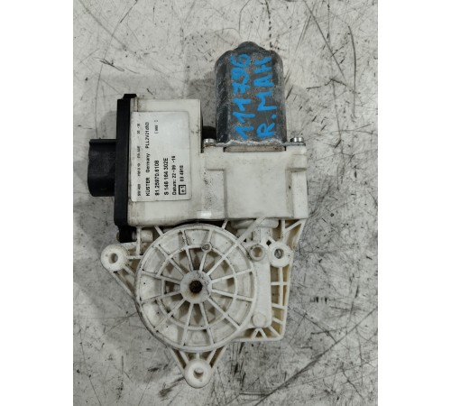 Моторчик стеклоподъемника правый