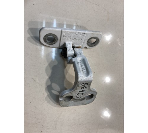 Петля двери (задняя, правая, нижняя)