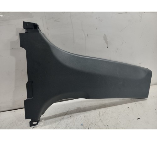 Обшивка центральной стойки правая нижняя