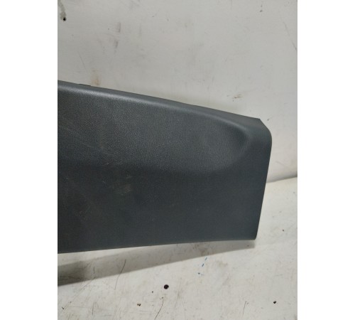 Обшивка центральной стойки правая нижняя