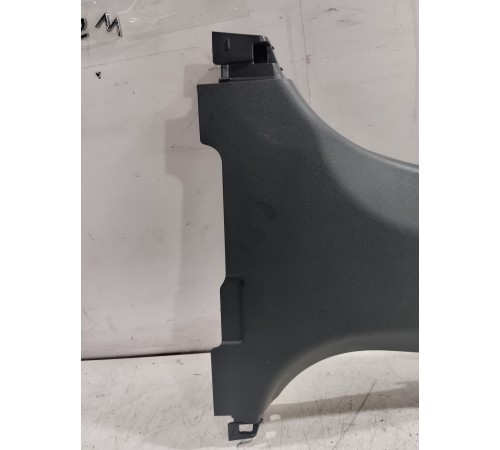 Обшивка центральной стойки правая нижняя