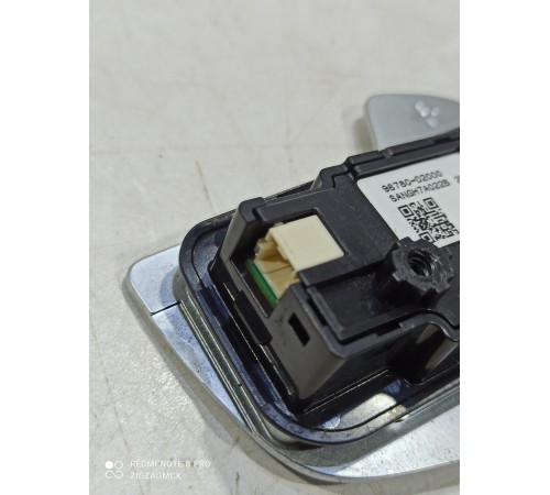 Подрулевой переключатель скоростей (лепесток) правый