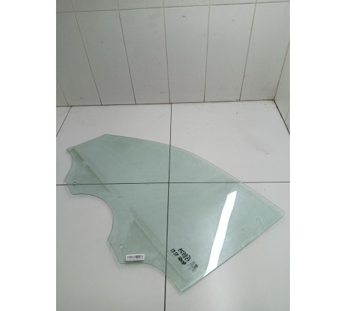 Стекло двери переднее правое