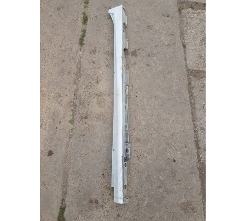 Накладка на порог левая