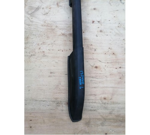 Рейлинг крыши левый