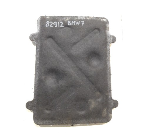 Уплотнитель(заглушка) шумоизоляции багажника