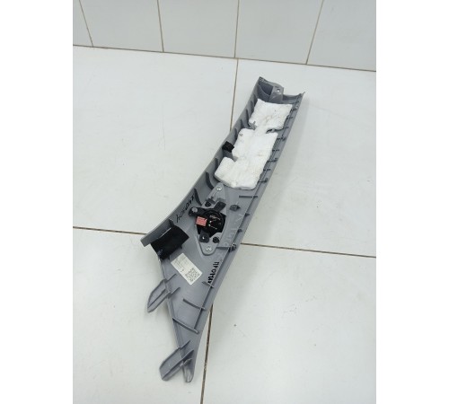 Обшивка стойки лобового стекла правая