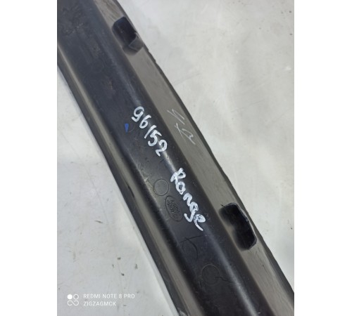 Водосток крышки багажника правый