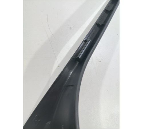 Обшивка порога передняя правая 