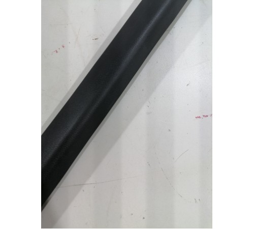 Обшивка порога передняя правая 