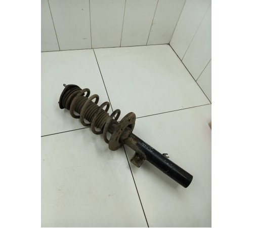 Амортизатор подвески передний правый в сборе