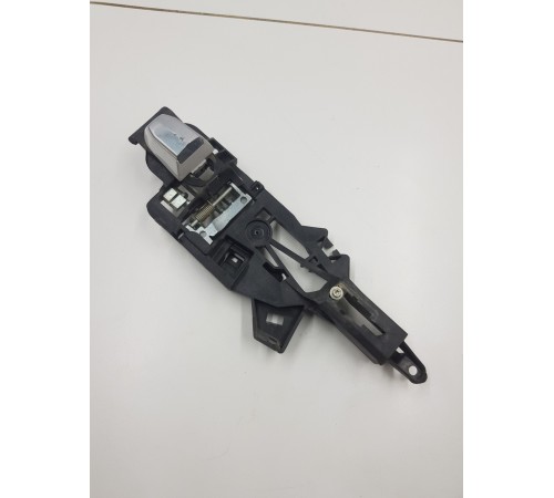 Кронштейн крепление ручки задний правый