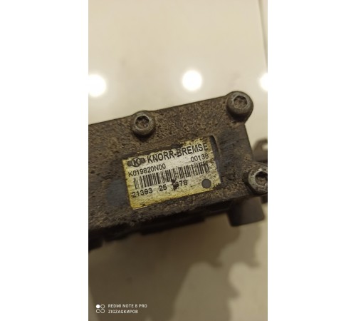 Блок клапанов уровня подвески