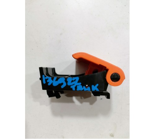 Ручка открывания капота