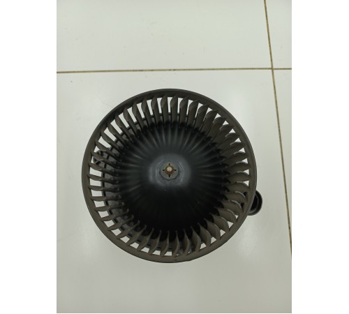 Моторчик отопителя передний