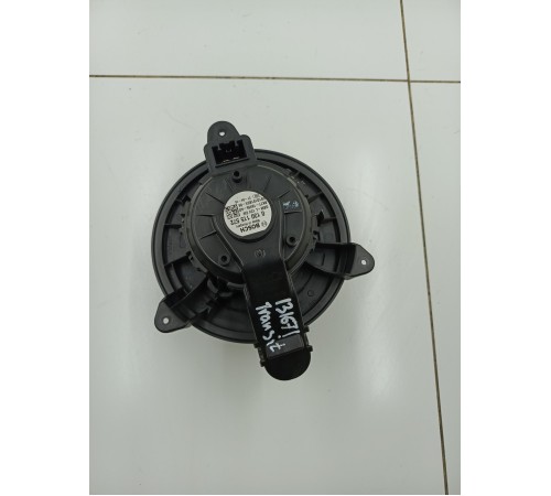 Моторчик отопителя передний