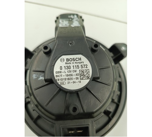 Моторчик отопителя передний