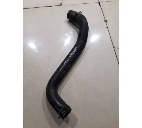 Патрубок системы охлаждения