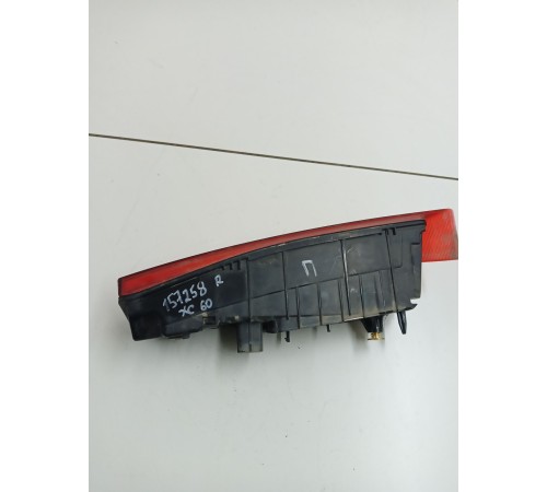 Фонарь крышки багажника правый