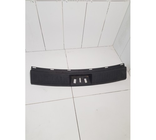 Накладка замка багажника