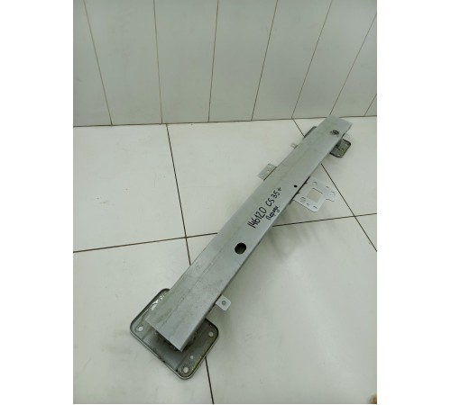 Усилитель переднего бампера