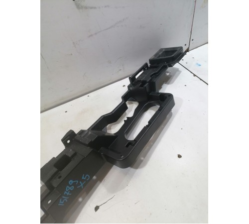 Кронштейн пола багажника