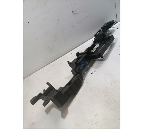 Кронштейн пола багажника