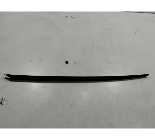 Молдинг лобового стекла(левый)