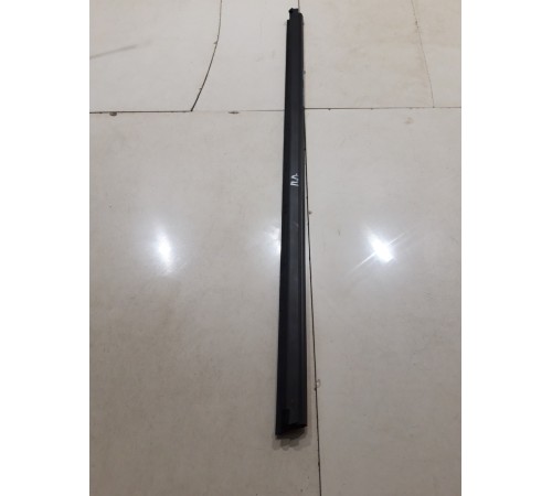 Уплотнитель стекла (передний левый внутренний)