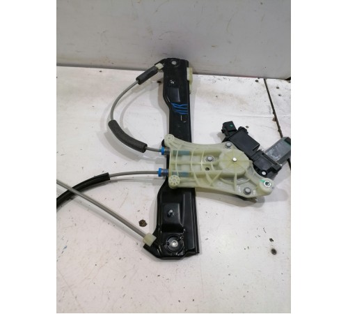 Стеклоподъёмник передний правый