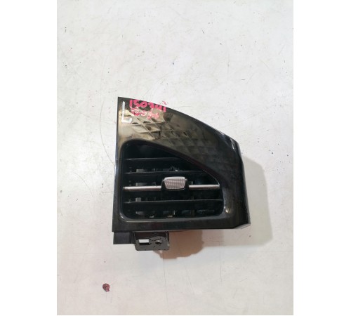 Дефлектор воздушный левый