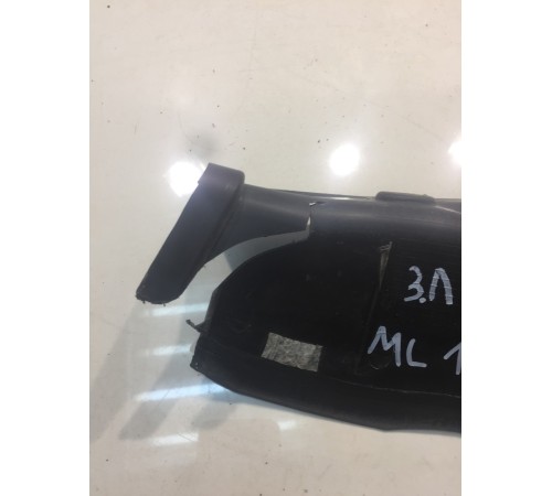 Накладка багажника (задняя, левая)