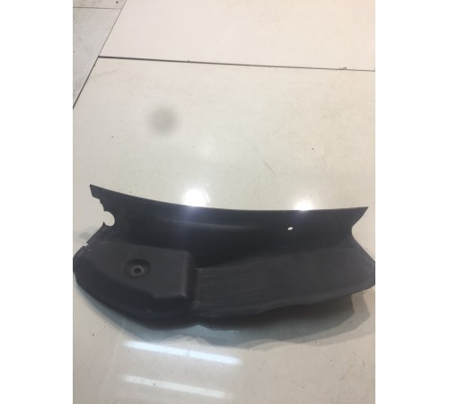 Накладка багажника (задняя, левая)