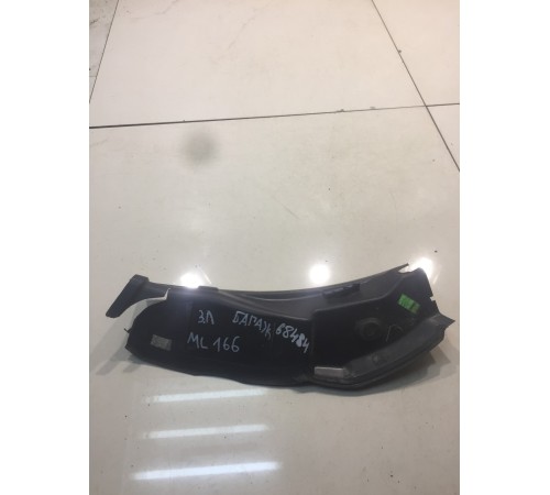 Накладка багажника (задняя, левая)