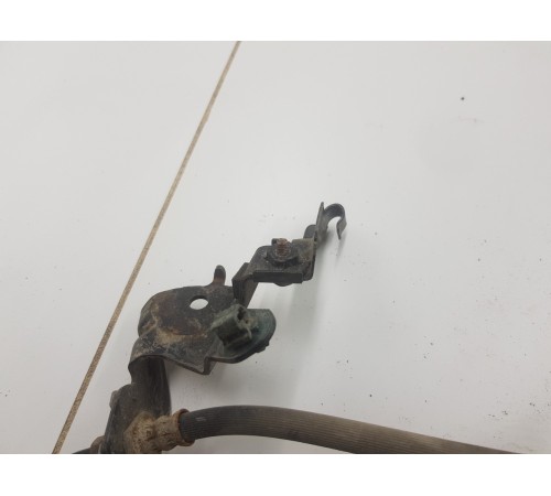 Тормозной шланг передний правый