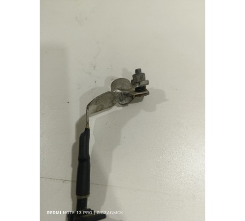 Клемма аккумулятора минус