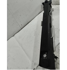 Направляющая шторки багажника задняя левая